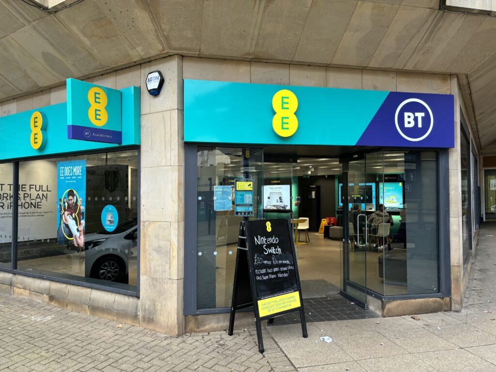 EE shop front